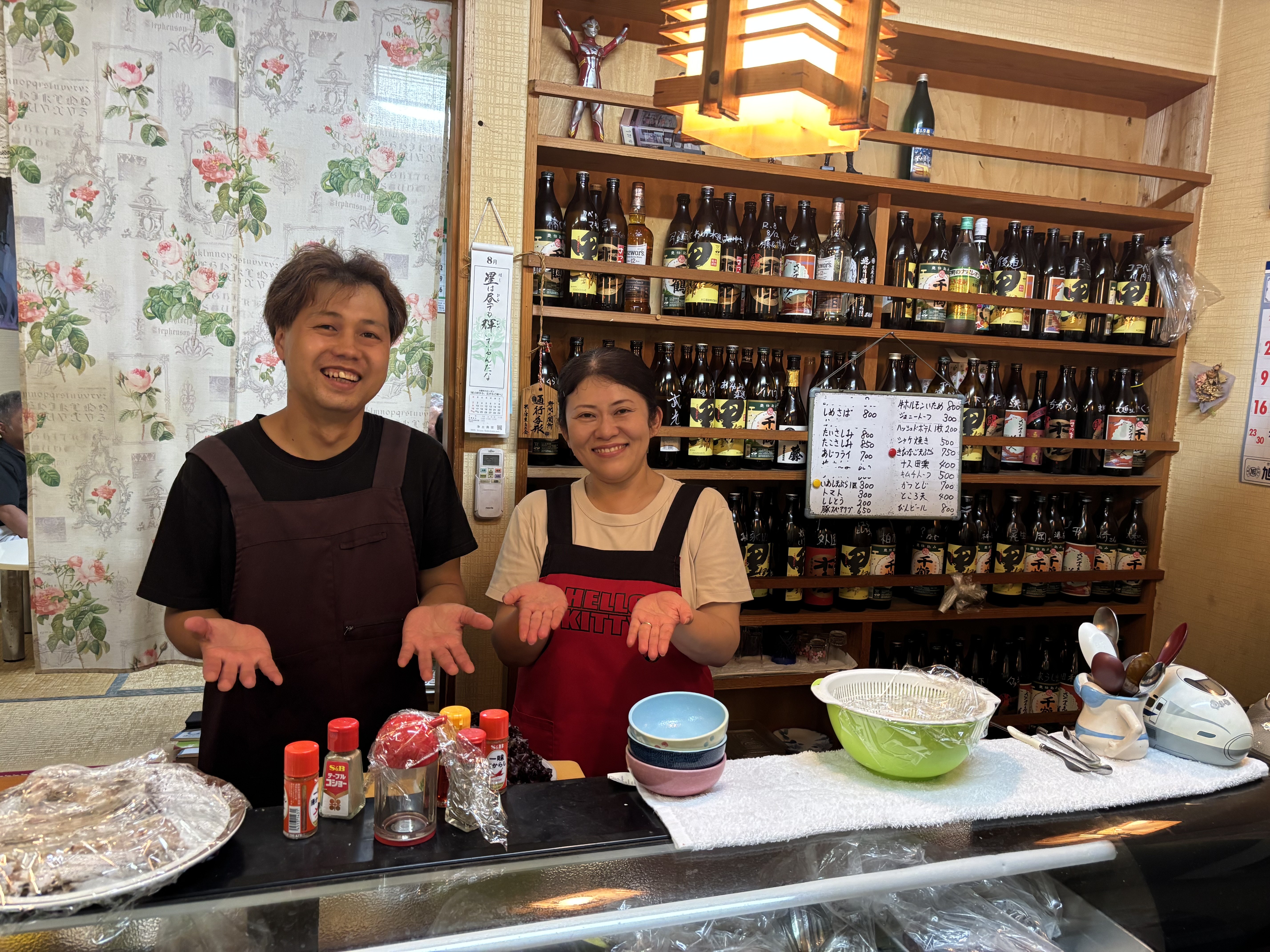 いらっしゃ～い！（店主夫妻）